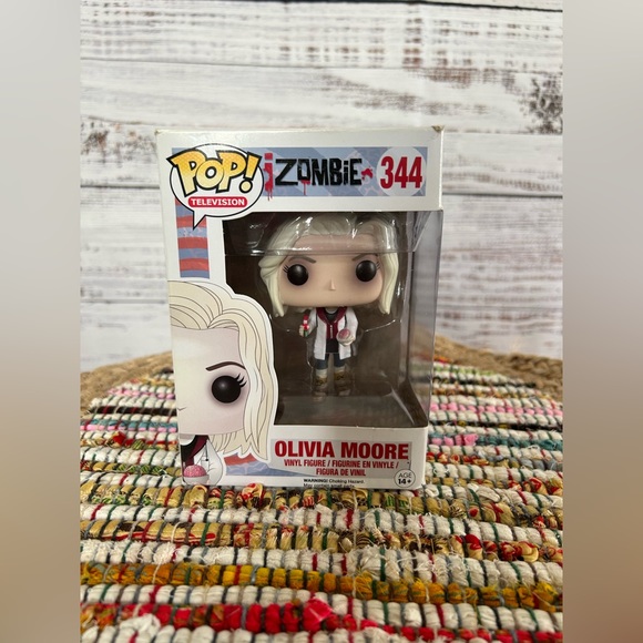 Funko POP! - Olivia Moore with brains - Picture 1 of 7